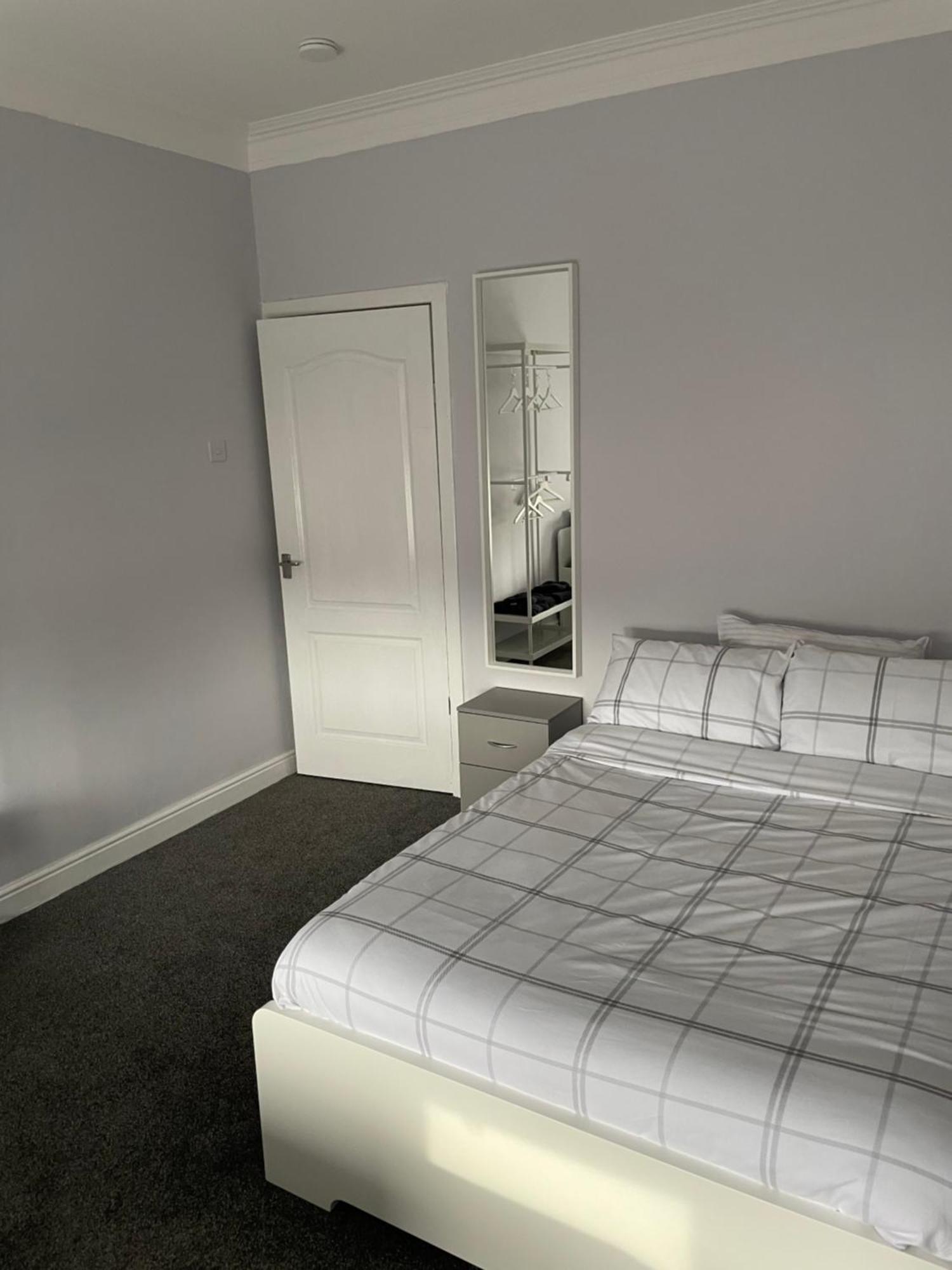 Bellshill , Belvidere Central Upper Apartment Екстер'єр фото